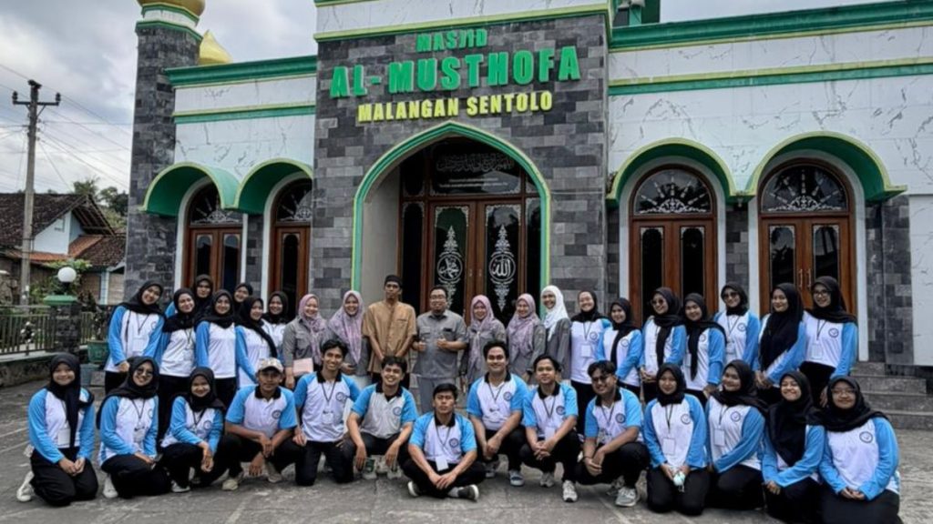 dokumentasi tim pengabdian masyarakat Program Studi Kedokteran Gigi UMY